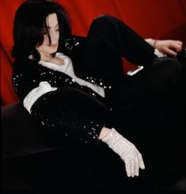 Michael Jackson está vivo? 145 Razões Mj-27